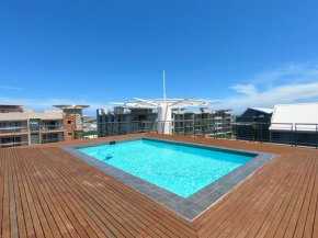 Stunning 2 Bed Apartment - Complex Has A Rooftop Braai Area & Beautiful Views of the Sunset